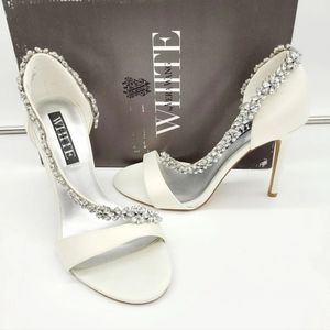 Vera wang bridal shoes sandals heels white rhinestones size 7